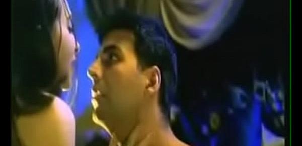 600px x 290px - Hot scene akshay kumar karisma kapoor mere jeevan saathi hindi movie p 1940  Porn Videos